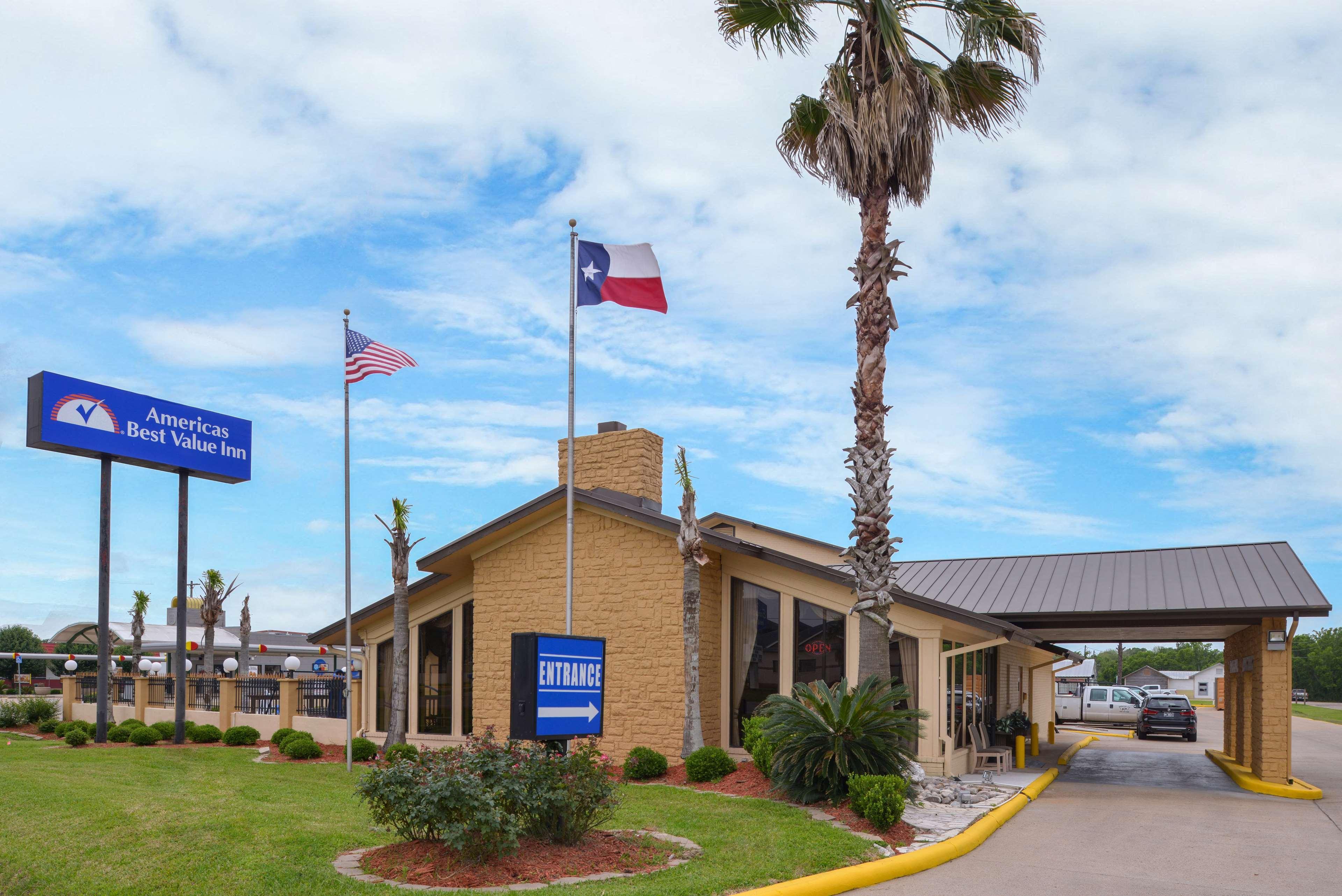 Americas Best Value Inn West Columbia מראה חיצוני תמונה
