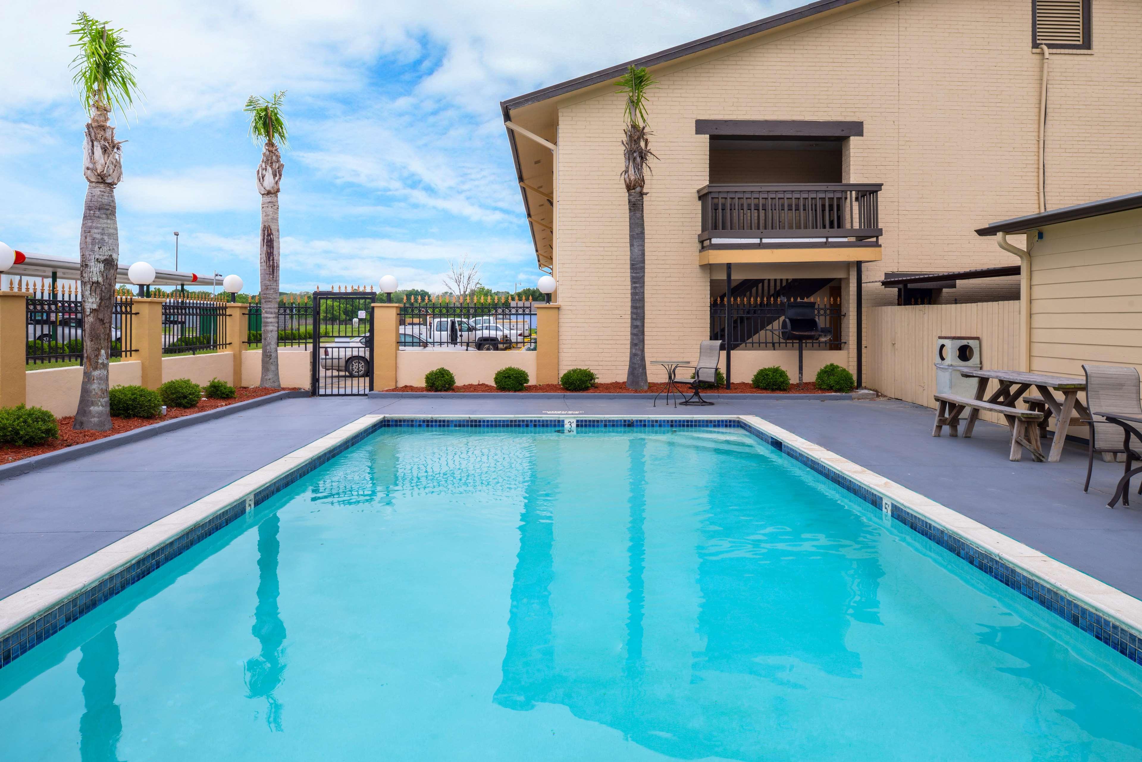 Americas Best Value Inn West Columbia מראה חיצוני תמונה