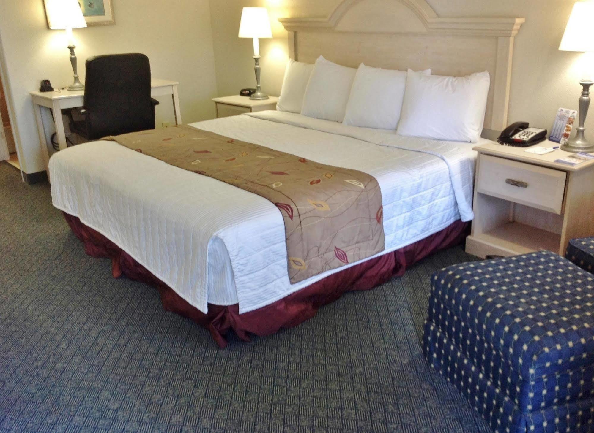 Americas Best Value Inn West Columbia מראה חיצוני תמונה